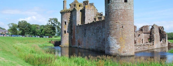 Caerlaverock Castle is one of World Castle List.