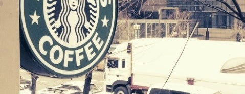 스타벅스 is one of Starbucks_fuel up! :P.