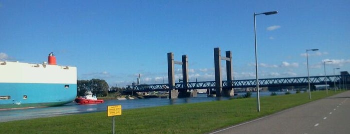 Calandbrug is one of Bridges in the Netherlands.