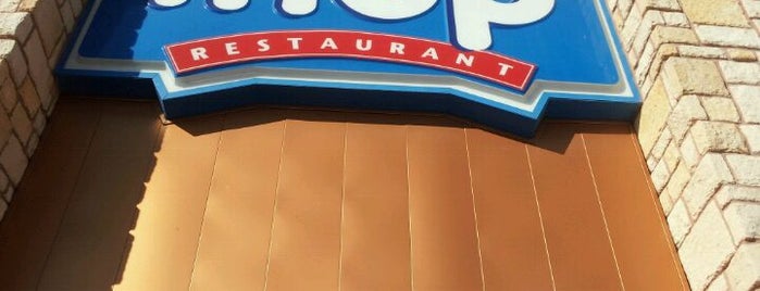 IHOP is one of Taniaさんのお気に入りスポット.