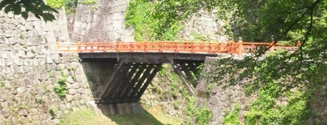 廊下橋 is one of 鶴ヶ城公園.