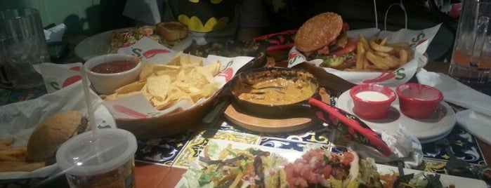 Chili's Grill & Bar is one of Posti che sono piaciuti a Rosaura.