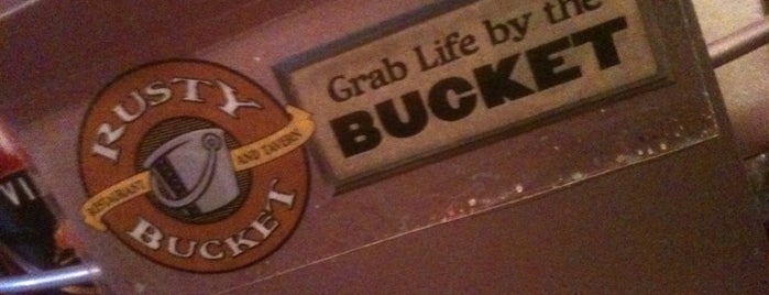 Rusty Bucket Corner Tavern is one of Tempat yang Disukai Tammy.
