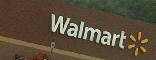 Walmart Supercenter is one of Tempat yang Disukai Nancy.