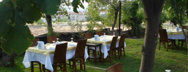 Mercan Restaurant & Pub is one of Posti salvati di Mesut.