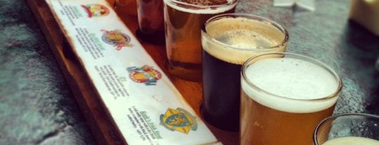 Granite Brewery is one of Lugares favoritos de Joe.