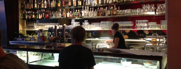 Bar Italia is one of Tempat yang Disukai CaliGirl.