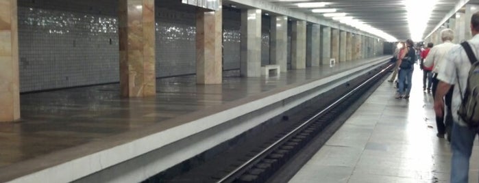 metro Polezhayevskaya is one of Метро Москвы (Moscow Metro).