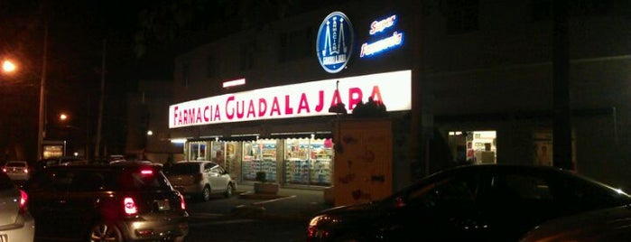 Farmacias Guadalajara is one of Lieux qui ont plu à Gilberto.