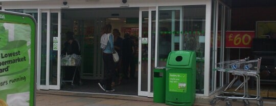 Asda is one of Lugares favoritos de James.