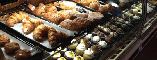 Hamilton Bakery is one of Locais salvos de Jennifer.