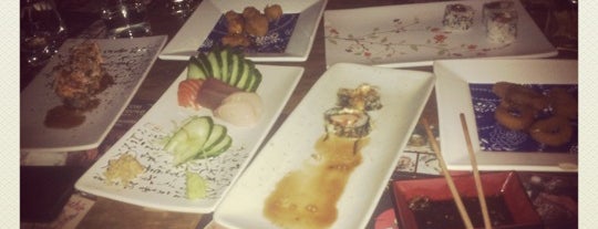 Reyna Sushi Lounge is one of Estive.