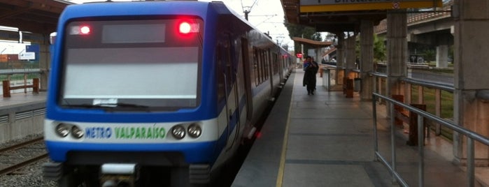 Metro Valparaíso - Estación Barón is one of Lieux qui ont plu à Cristobal.