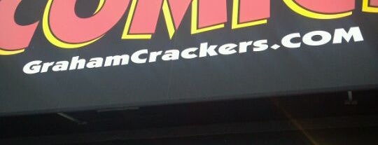 Graham Cracker Comics is one of สถานที่ที่ Derrick ถูกใจ.