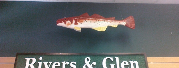 Rivers & Glen an Orvis dealer is one of สถานที่ที่ Heather ถูกใจ.