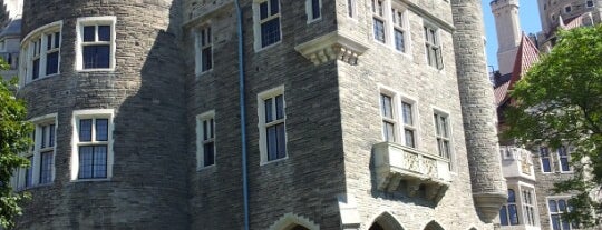 Casa Loma is one of Toronto: Favorite outdoors, chill & art places!.