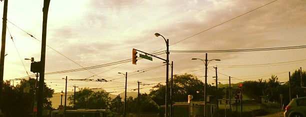 Kootenay Bus Loop is one of สถานที่ที่ Fabio ถูกใจ.