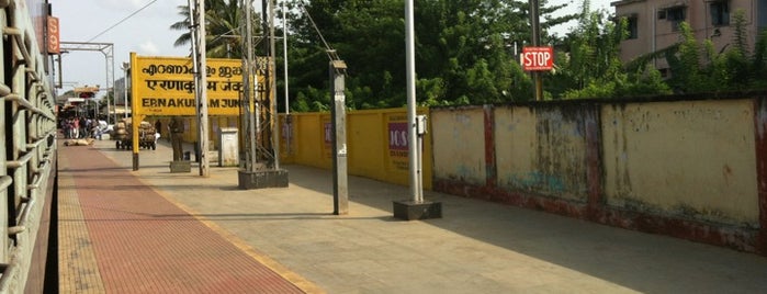 Ernakulam Jn Railway Station (ERS) is one of Moi Favzz.