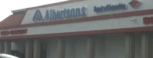 Albertsons is one of Locais curtidos por Ashley.
