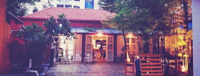 Artichoke Café + Bar is one of Chillax in Singapore.