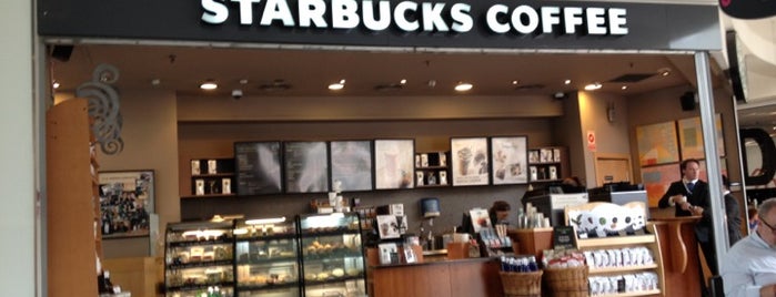 Starbucks is one of Ivan 님이 좋아한 장소.