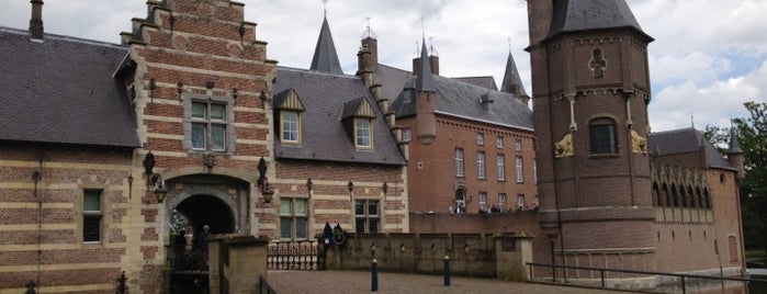 Kasteel Heeswijk is one of สถานที่ที่ Nieko ถูกใจ.