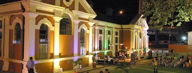 Teatro Chaminé is one of Prédios históricos e pontos turísticos em Manaus.