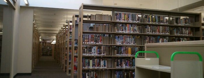 Scottsdale Public Library - Mustang is one of Tempat yang Disukai Richard.