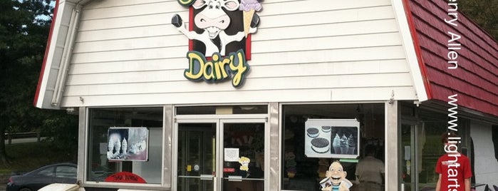 Jefferson Dairy is one of Tempat yang Disukai Alyssandra.