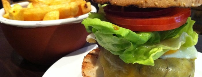 Gourmet Burger Kitchen is one of Posti che sono piaciuti a Ksenia.