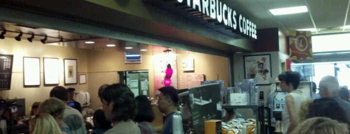 Starbucks is one of Lieux qui ont plu à Deborah.