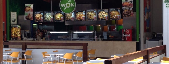 Wok is one of Restaurantes Favoritos.