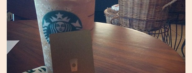 Starbucks is one of Tempat yang Disukai Stacy.