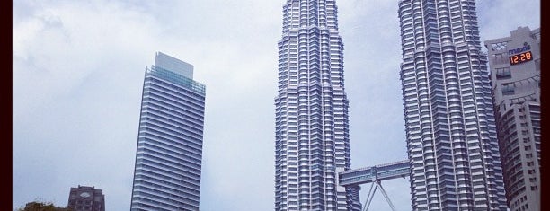 PETRONAS Twin Towers is one of KL Todo.