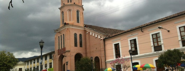 Otavalo is one of Fer'in Beğendiği Mekanlar.