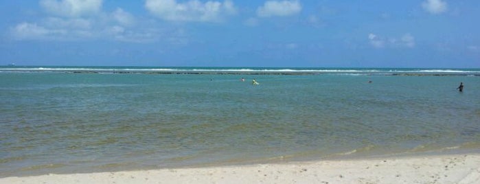 Praia de Muro Alto is one of Turistando em Pernambuco/Tourism in Pernambuco.