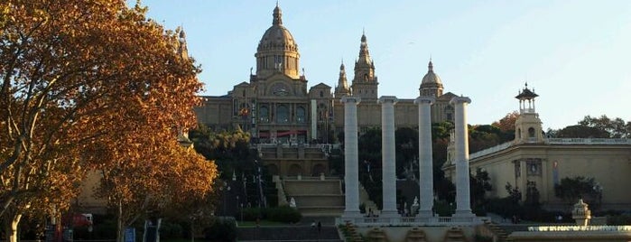 Muntanya de Montjuïc is one of Barcelona: Hotels, shopping & chill places!.