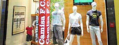 Camisa F.C. is one of Shopping Uberaba.