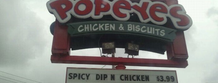 Popeyes Louisiana Kitchen is one of Tempat yang Disukai Clifton.