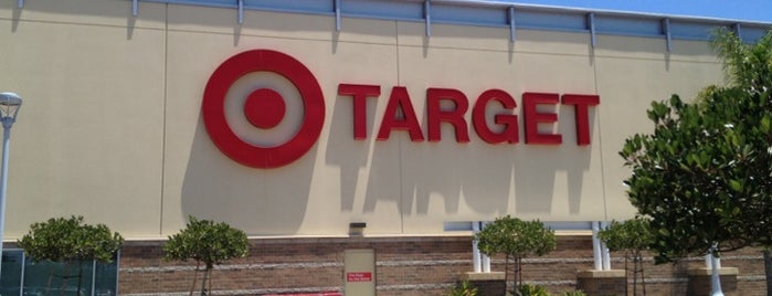 Target is one of Locais curtidos por Alberto J S.