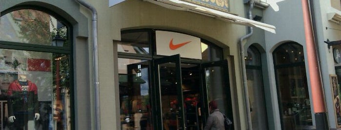 Nike Factory Store is one of Fabrikverkauf & Outlets (Factory Outlets) DE.