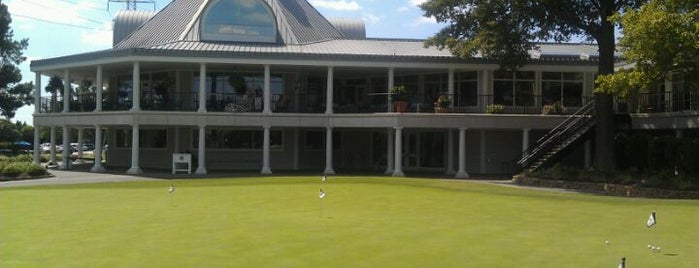 North Ridge Country Club is one of Triangle Real Estateさんのお気に入りスポット.