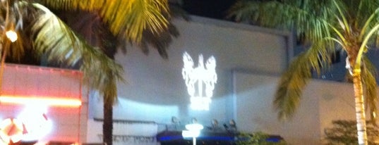 SET Nightclub is one of Best clubs in Miami.