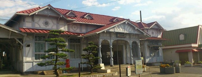 浜寺公園駅 (NK15) is one of 近畿の駅百選.