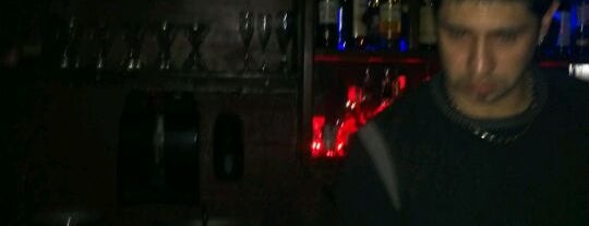 Phoenix Bar is one of Locais salvos de N.
