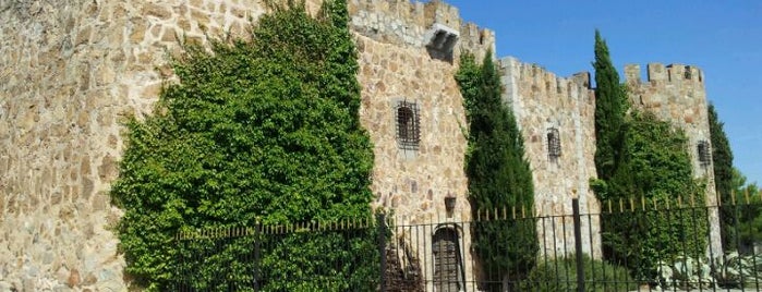 Castillo De Mascaraque is one of Toledo.