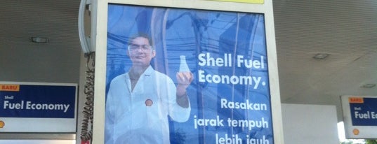SPBU Shell is one of สถานที่ที่ Andre ถูกใจ.