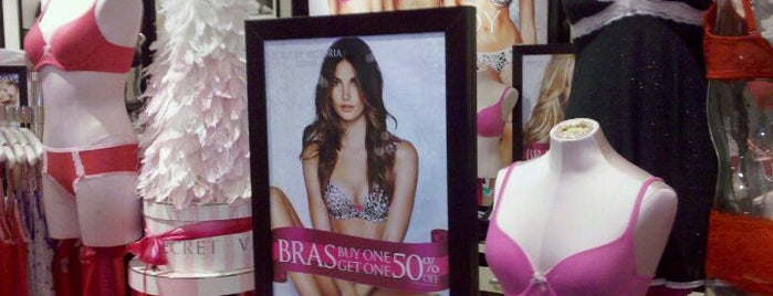Victoria's Secret PINK is one of Denise D.さんのお気に入りスポット.