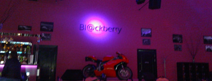 Bl@ckberry Prestige Cafe is one of RestoUp Top (500 - 1200 руб), СПб.