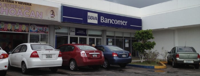 BBVA Bancomer is one of Locais curtidos por Enrique.